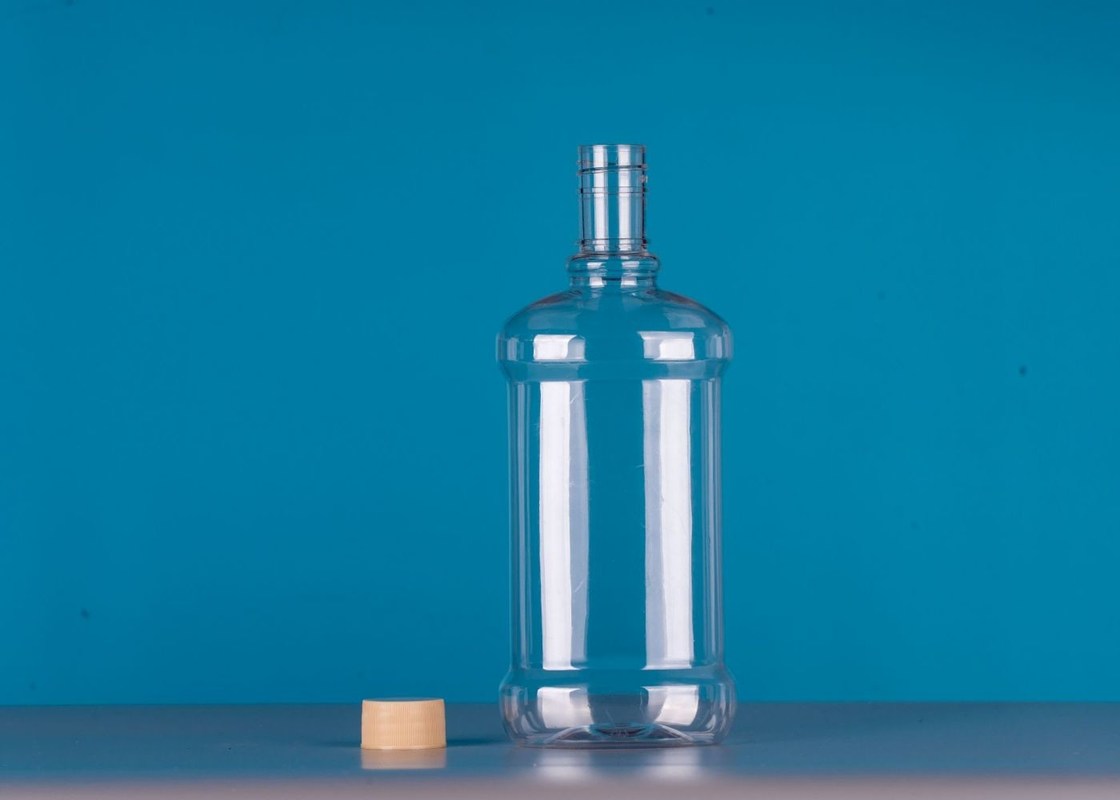 500Ml Empty Plastic Juice Liquor Bottles with Lids Drink Containers